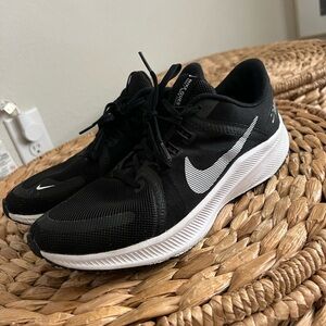 Nike Quest 4